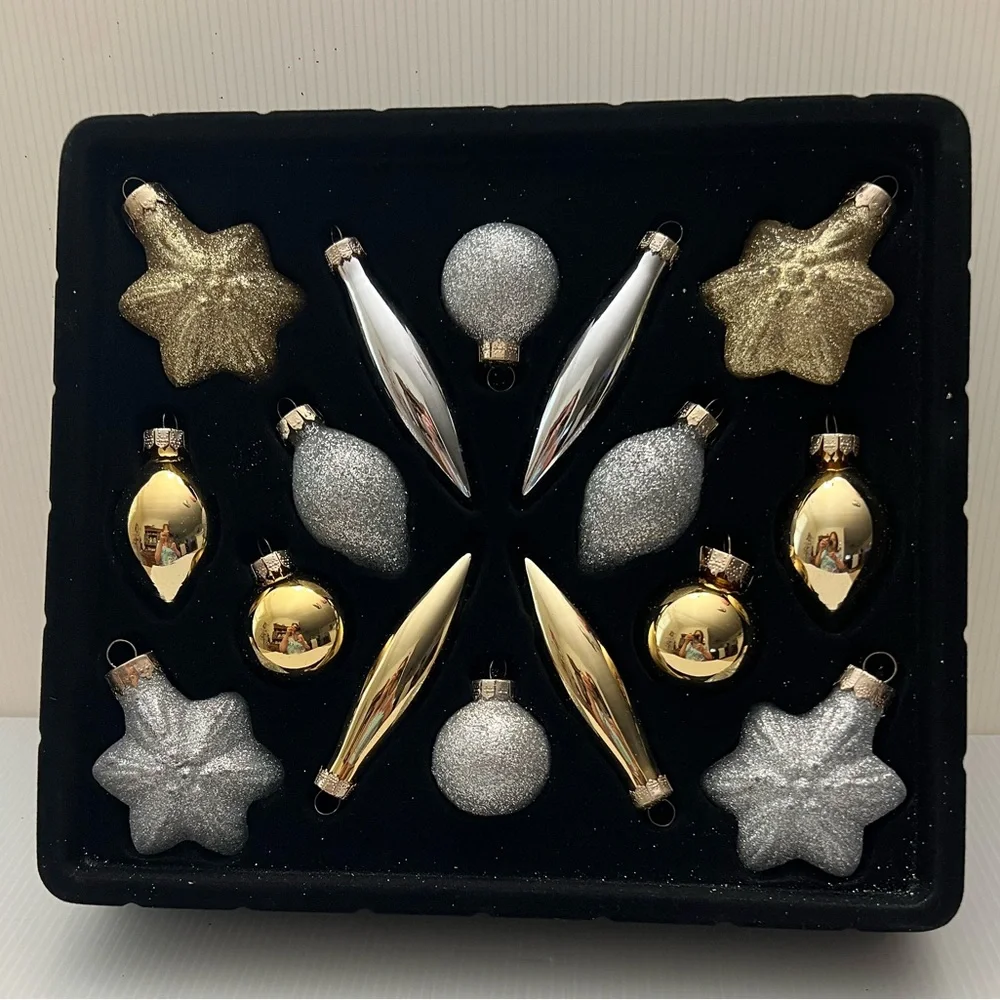 Set a 16 2012 Target gold, white silver glass ornaments with glitter